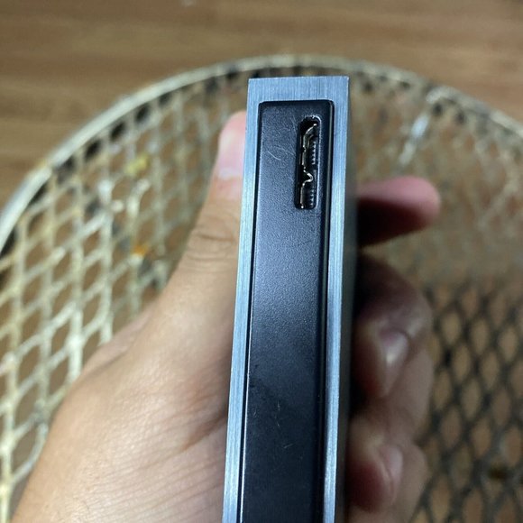 LACIE 1 TB - Porsche Design Slim Portable Hard Drive - Rare Good Condition - Picture 4 of 7